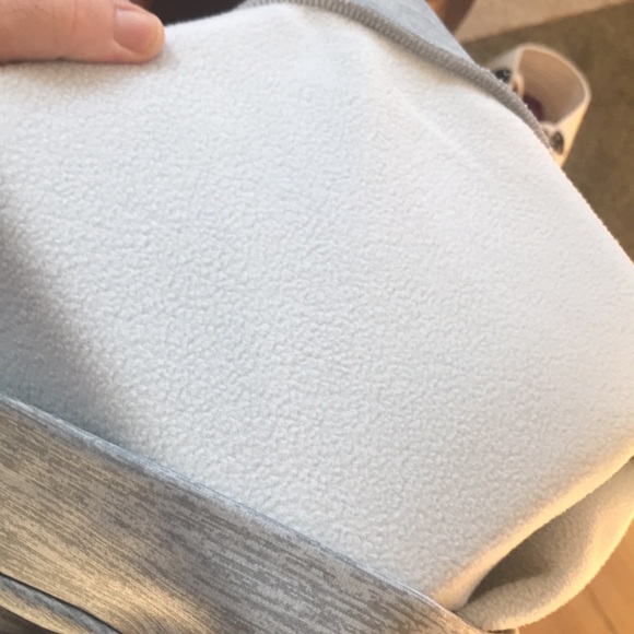 Under Armour loose Hoodie Sz XL (Sku 57) - Picture 8 of 8